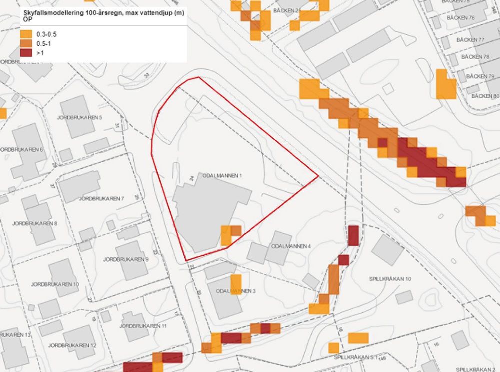 Karta som visar på vattendjup inom och i anslutning till planområdet. En mindre del av planområdet, bakom befintlig byggnad mot söder, översvämmas till en nivå om 0,3-1 meter.